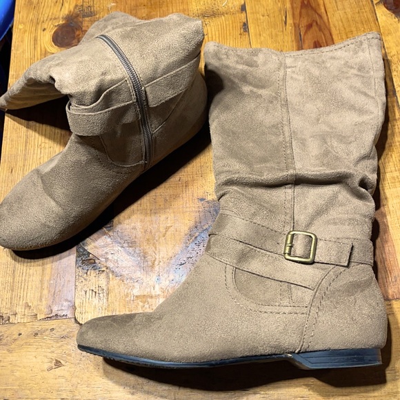 Austin suede boots - Picture 4 of 6